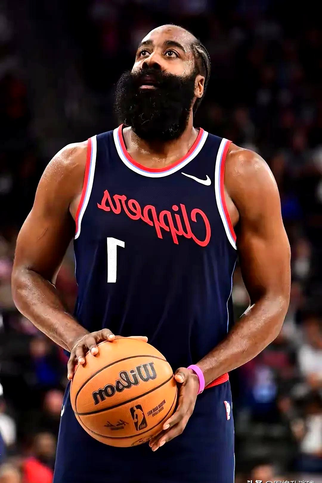 刷新纪录首场状态出色，TES观众沸腾！，哈登重返赛场再创辉煌时刻的简单介绍-开云官方网站