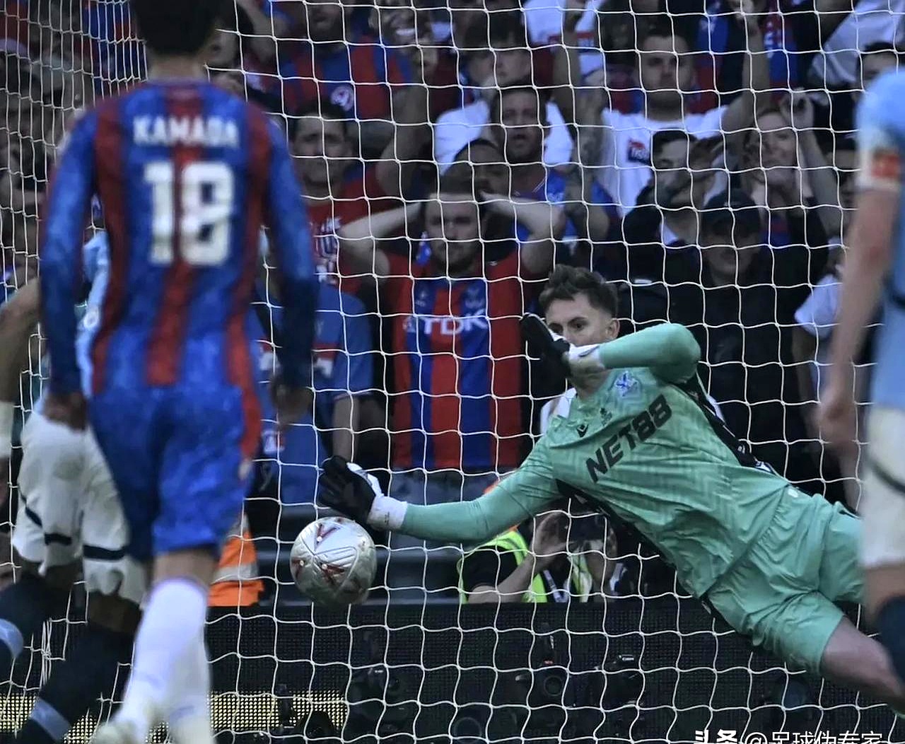 哈兰德意外战胜日本队，锐不可当引爆全场！观众掌声雷动的简单介绍-开云登录入口地址