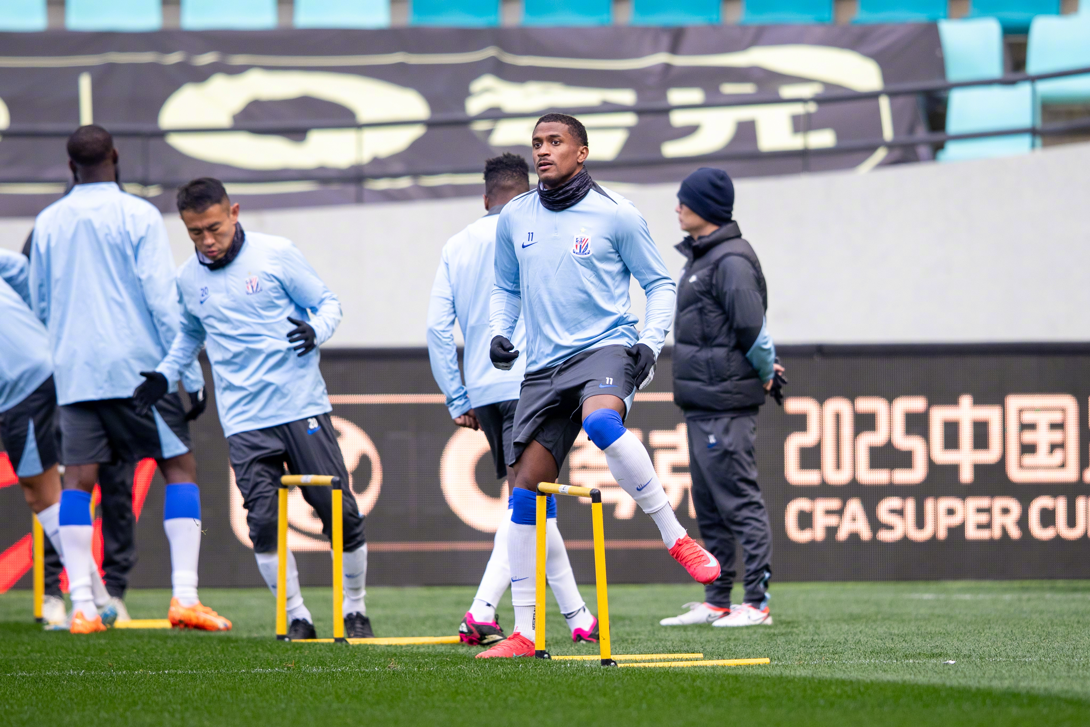 包含上海海港赛后临场应变，志在德国杯名次提升，质疑声仍在，赛程密集仍需轮换的词条-开云登录入口地址